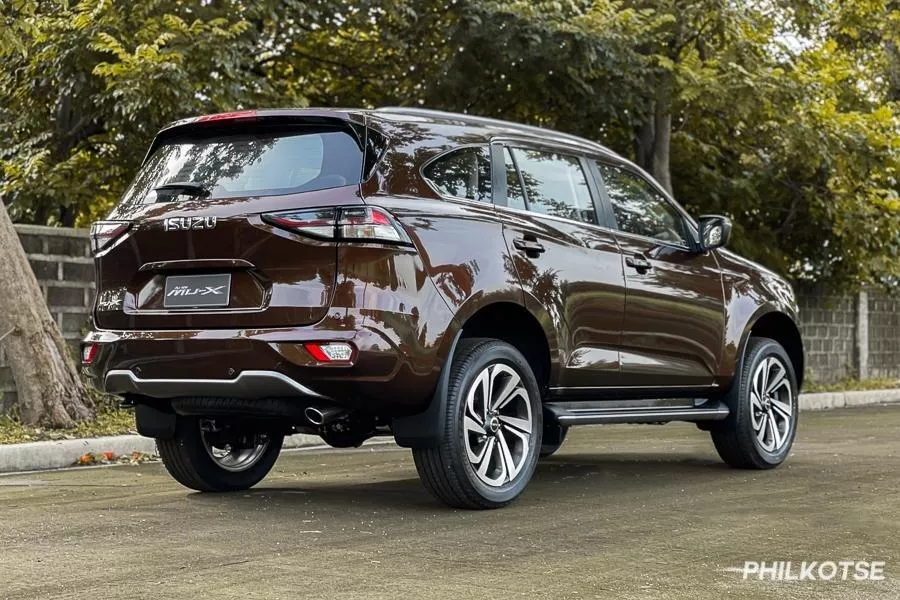 2022 Isuzu mu-X rear shot