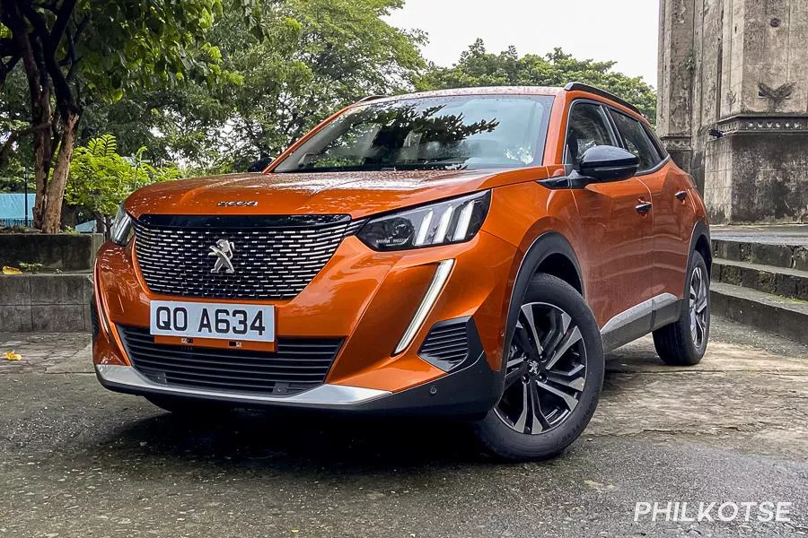 Peugeot 2008 front view