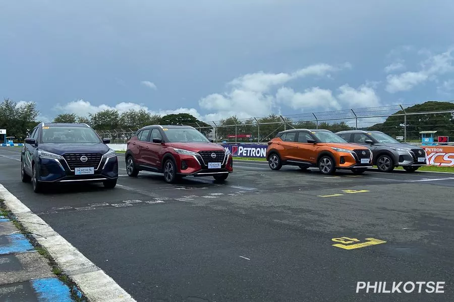 Nissan Kicks units track event