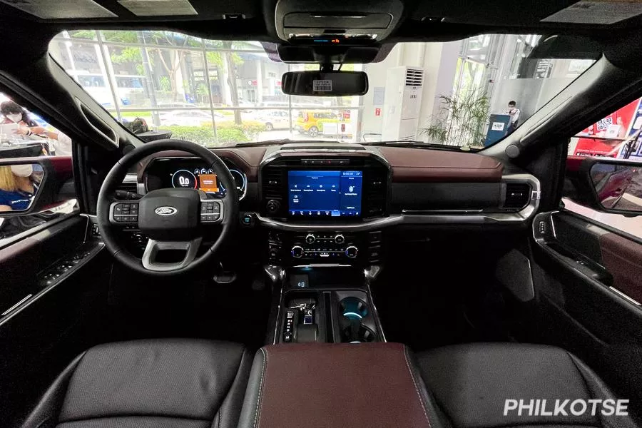 2022 Ford F-150 Lariat interior 