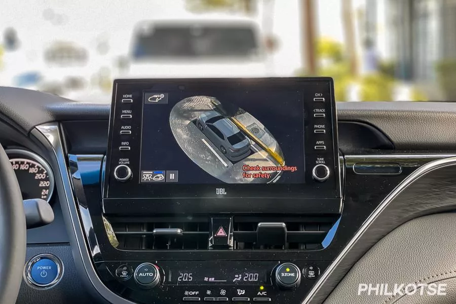 2022 Toyota Camry Hybrid screen
