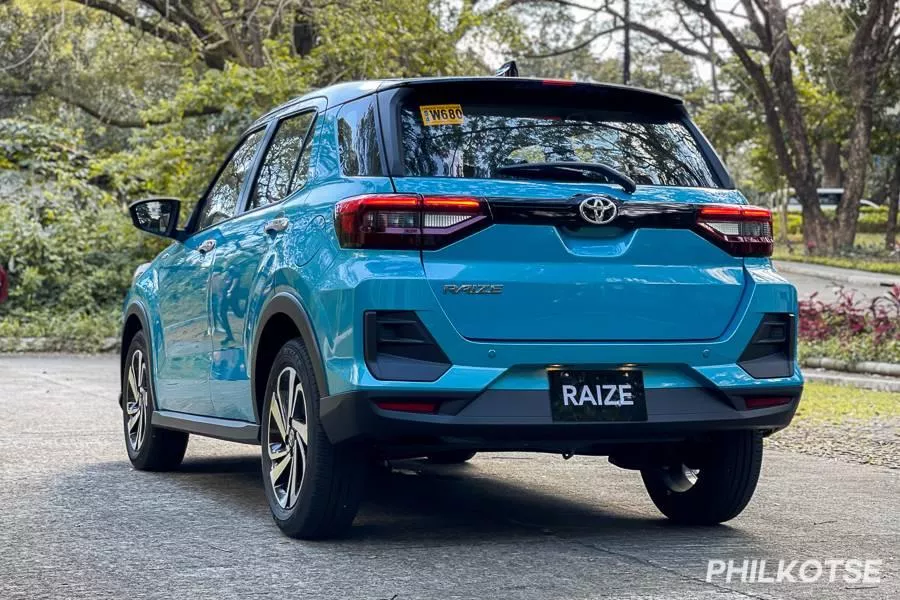 A picture of the rear of the Toyota Raize 1.0 Turbo from the rear