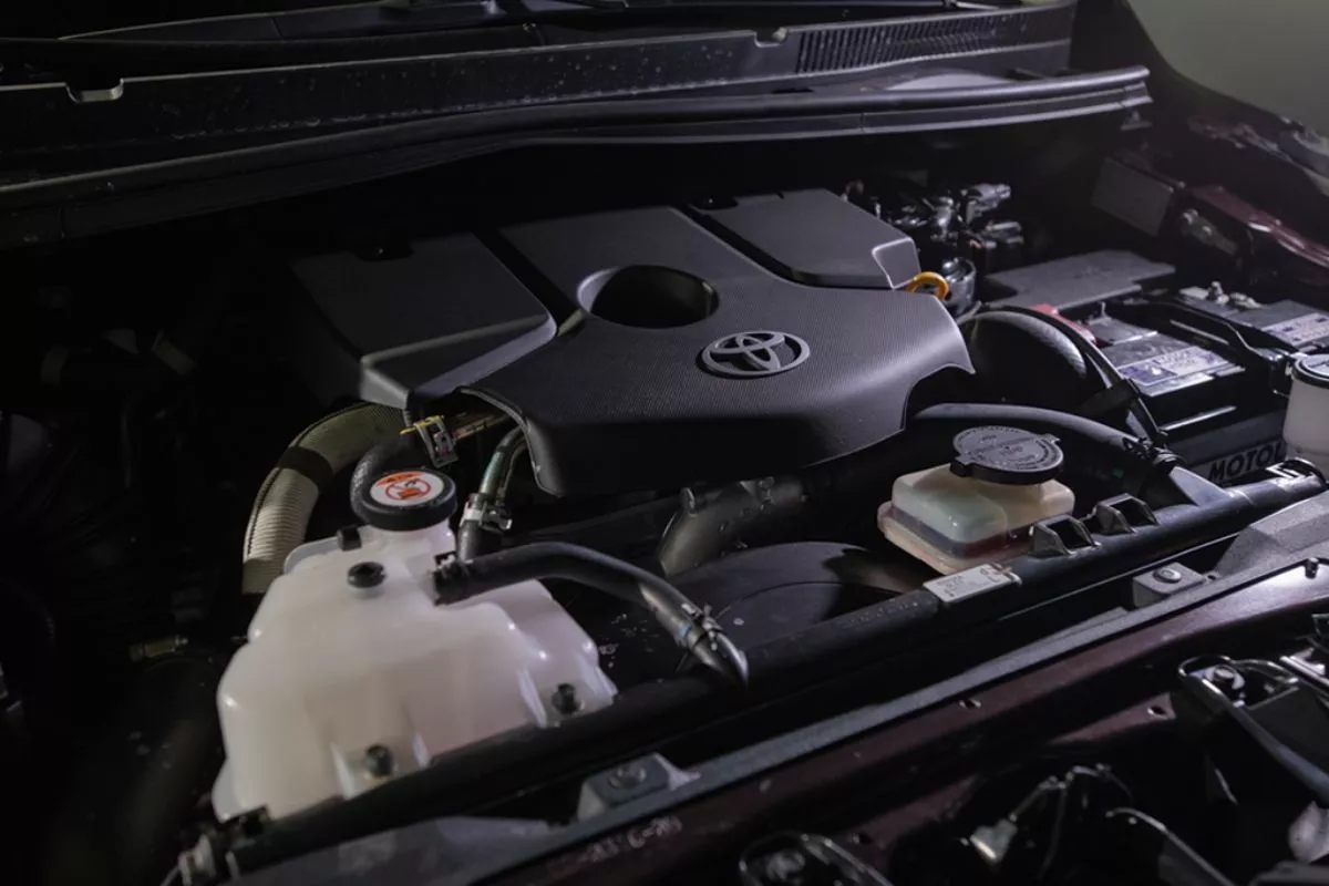 A picture of the Toyota Innova's diesel engine