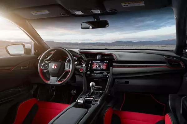Honda Civic Type R 2018 dashboard area