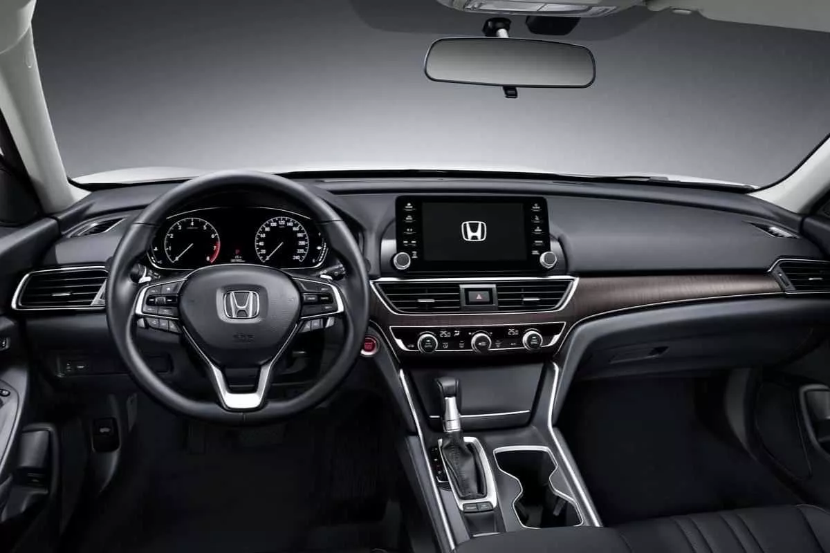 A picture of the PH-spec Accord's interior