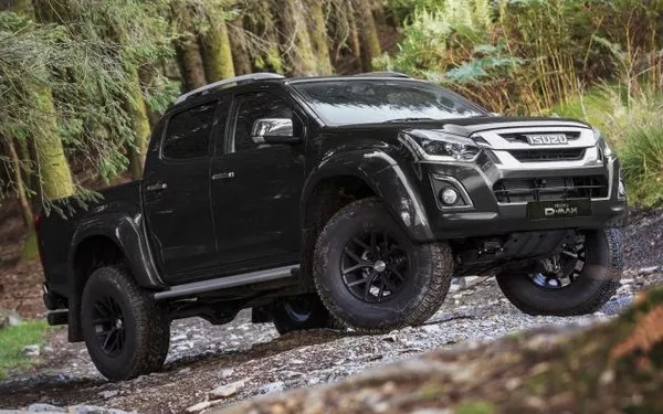 Isuzu D-Max Arctic Trucks AT35 angular front