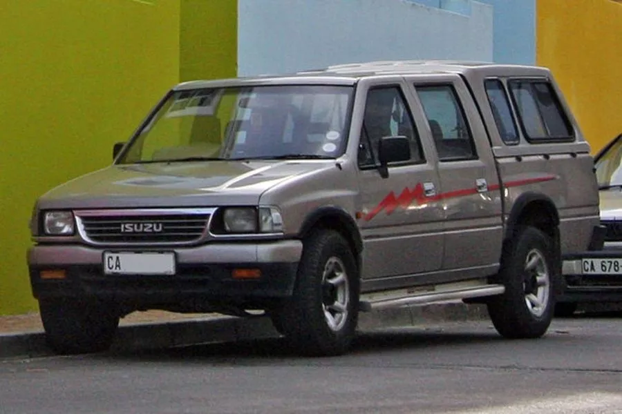 Another picture of a UK-spec Isuzu TF/Fuego