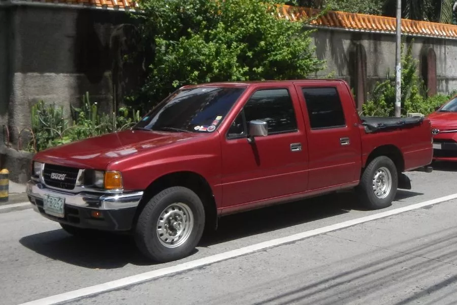 A picture of an Isuzu Fuego in Quezon City