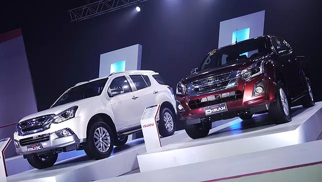 Angular front of the Isuzu D-max and the Isuzu MU-X 2018