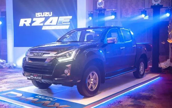 Isuzu D-Max angular front