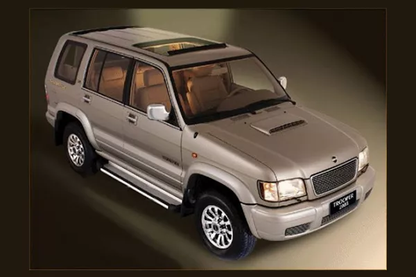 The Isuzu Trooper Skyroof variant The Isuzu Trooper Skyroof variant