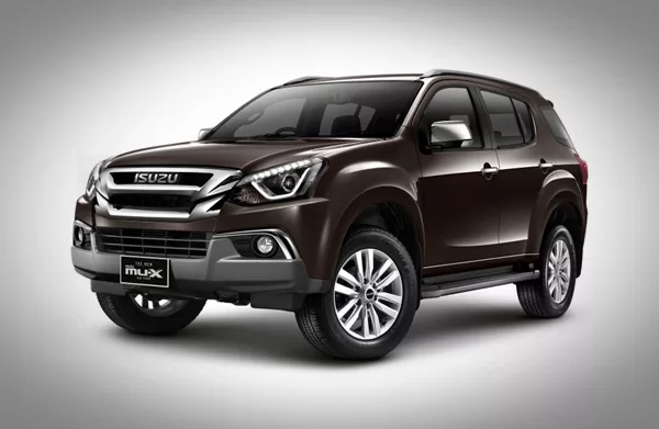 Black sleek looking Thai-spec Isuzu MUX 2018 facelift