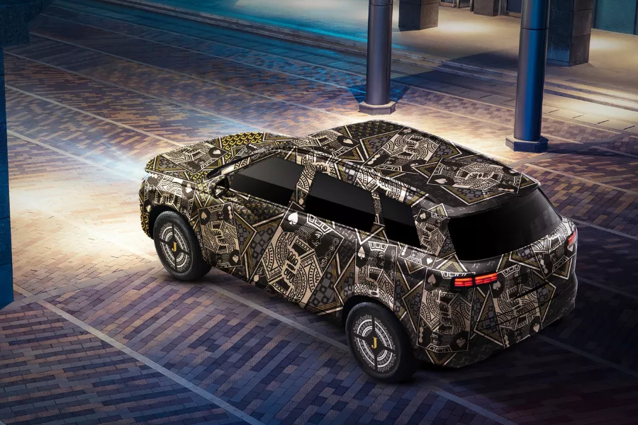Jaecoo 7 in camouflage rear view
