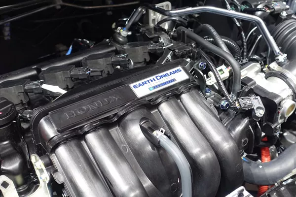 A picture of the Jazz/Fit's engine