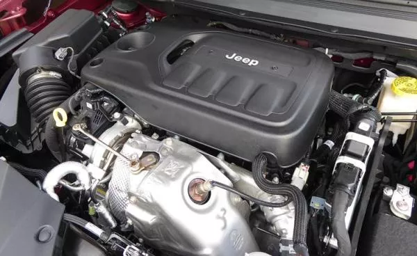 Jeep Cherokee 2019 engine