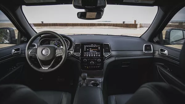 Jeep Grand Cherokee 2019 interior