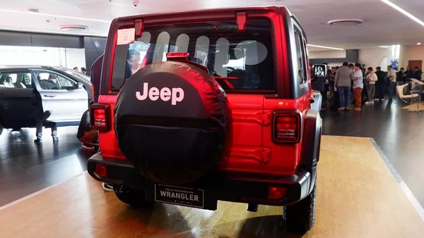 Jeep Wrangler 2019 rear view