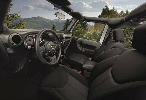 Jeep Wrangler Unlimited Sport 2018 interior