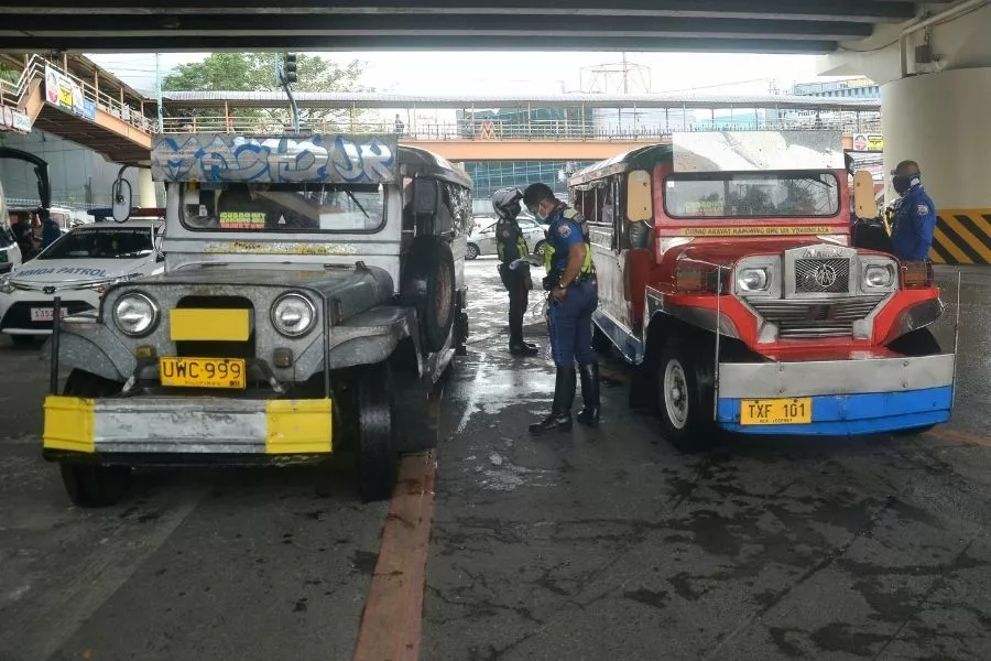 Jeep with LTO personnel