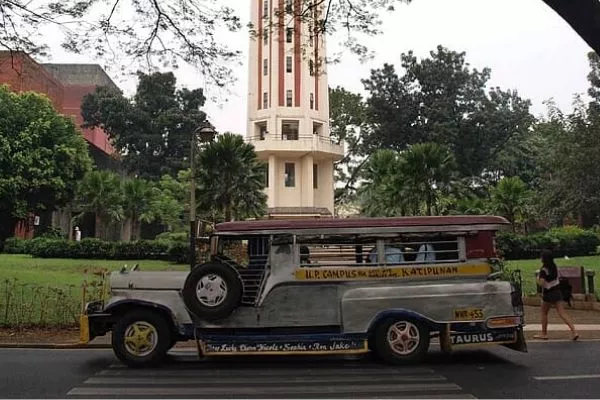 Jeepney UP Carillion