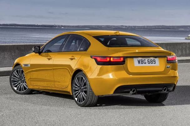 angular rear of the Road Rover Velar 