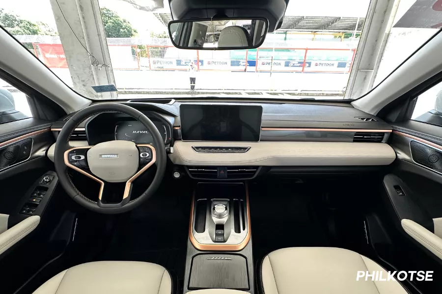 A peek inside the Jolion inside the Jolion