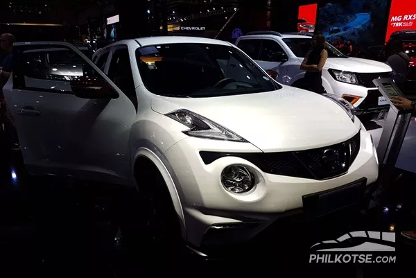 A front view of the Nissan Juke Nismo RS