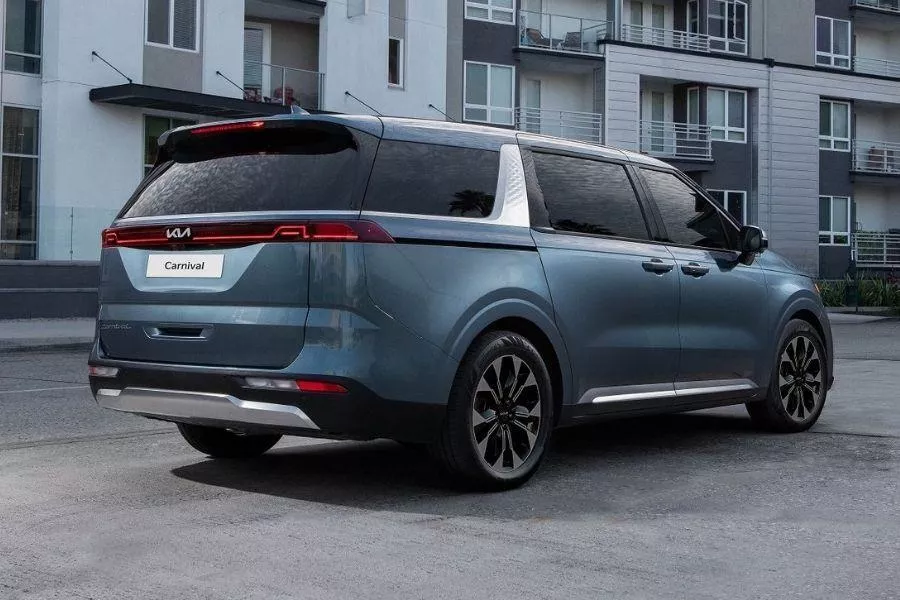 A serious contender in the minivan market Kia Carnival rear view