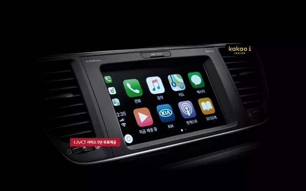 Kia Carnival 2018 facelift's 8’’ touchscreen UVO 3.0 infotainment system