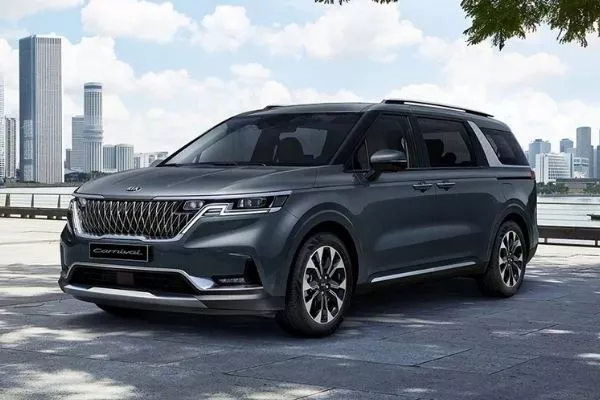 A picture of the 2021 Kia Carnival.