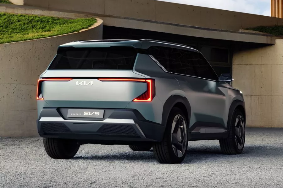 A picture of the rear of the Kia EV5