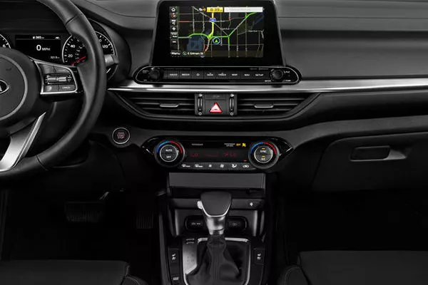 The new Forte adapted the latest technology of charging wirelessly KIA Forte 2019 dashboard area
