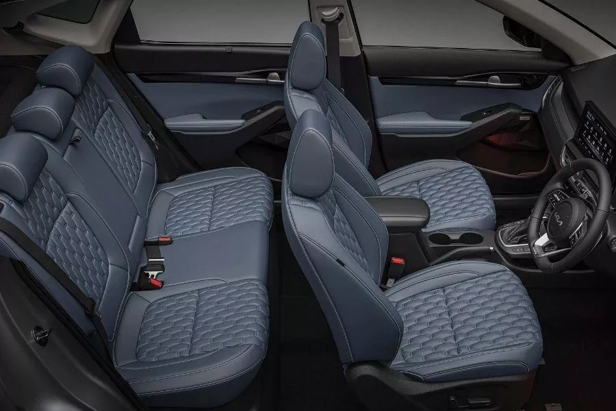 Kia Seltos X-Line interior view
