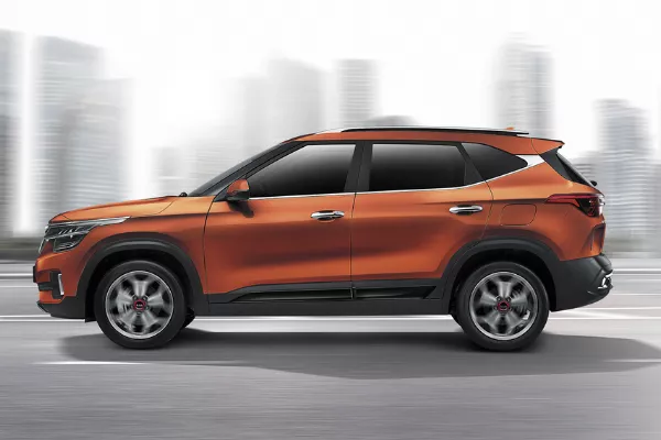 Kia Seltos Side view