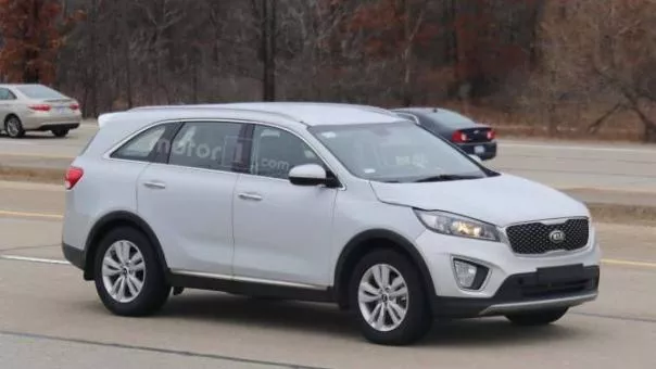 the angular front Kia Sorento 2018