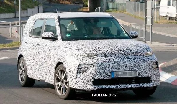 Spied Kia Soul 2019 EV on the road