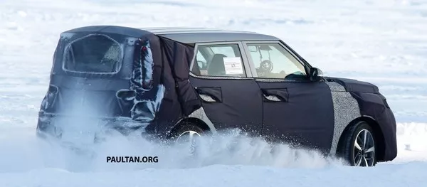 Kia Soul 2019 spy shot angular rear