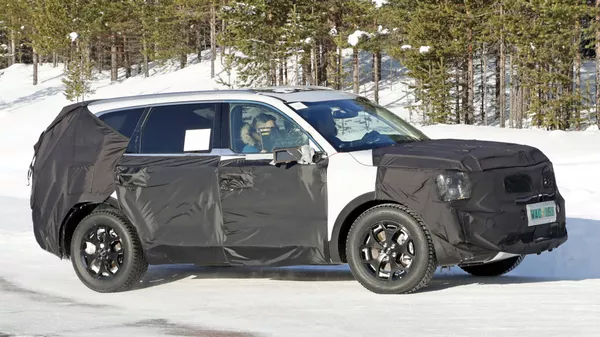 The side of the Kia Telluride Prototype