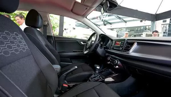 It is quite comfortable while behind the wheel of this compact hatchback Kia Rio 2017 Philippines cabin