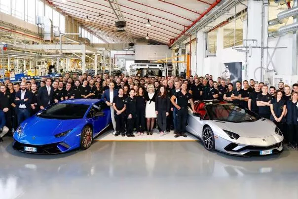 Lamborghini celebrates its 7,000th Aventador unit 