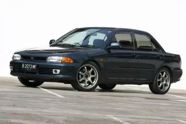 A picture of a Mitsubishi Lancer