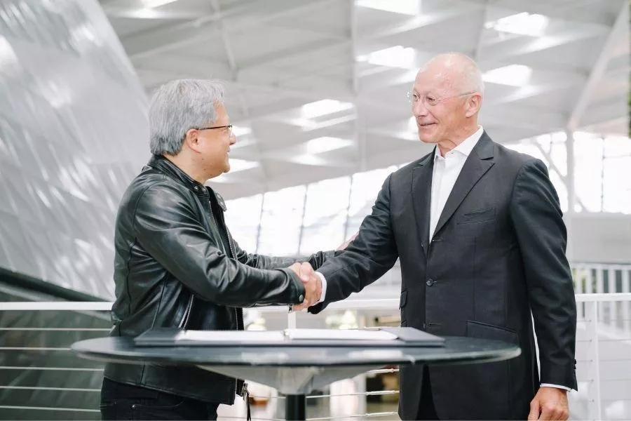 Nvidia CEO Jensen Huang with Jaguar Land Rover CEO Thierry Bolloré