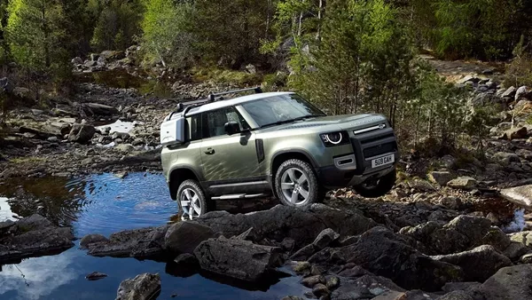 land rover defender 2020