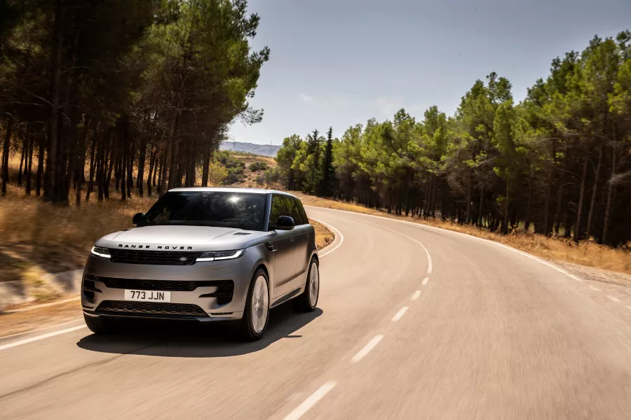 Land Rover Range Rover front view