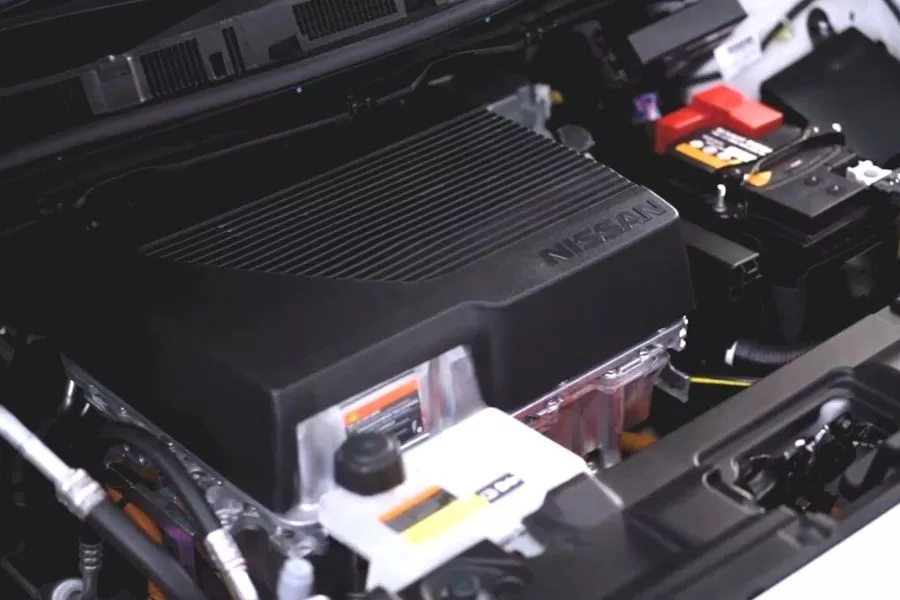 A picture of the Nissan LEAF's electric powered motor
