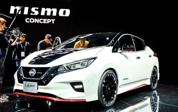 Nissan Leaf Nismo hatchback concept angular front