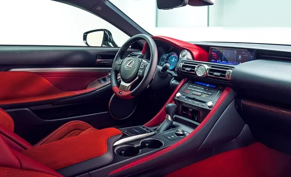 More updates in the interior of Lexus RC F 2020