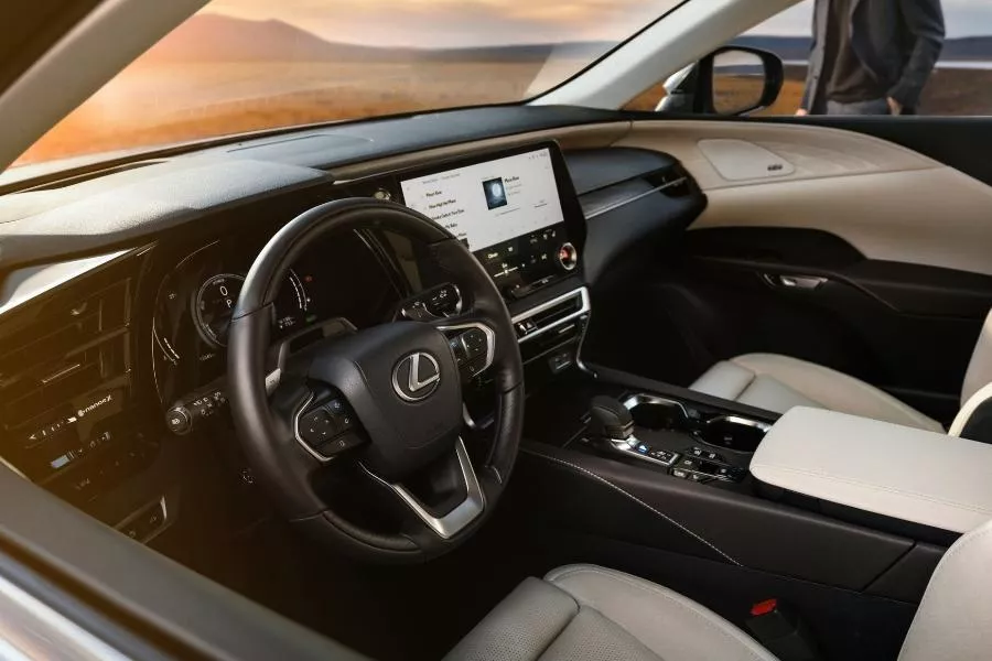 Lexus RX interior view