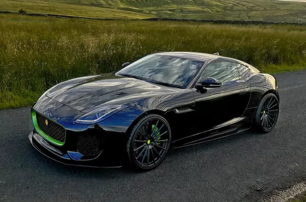 Angular front of the Lister Thunder