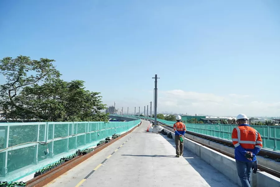 A picture of the tracks of the upcoming LRT-1 Cavite Extension